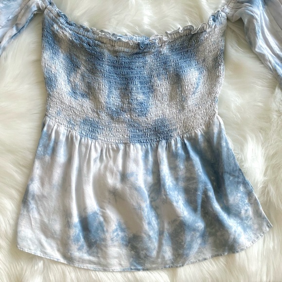 AMERICAN EAGLE OUTFITTERS Size S Smocked Off-Shoulder Tie Dye Long Sleeve Shirt - Picture 3 of 9